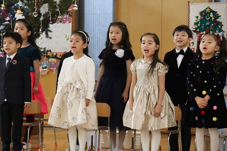 年長組の歌「ひいらぎかざろう」「もみのき」