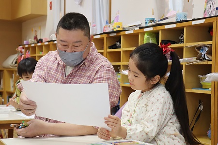 どんな景色か智力先生に説明する場面