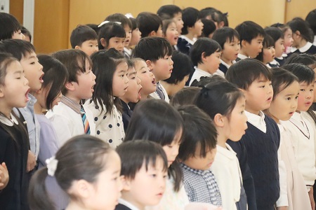 最後はみんなで「さよならマーチ」を歌いました