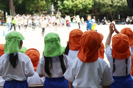 ご家族の皆さんによる「みんなでパックンチョ」