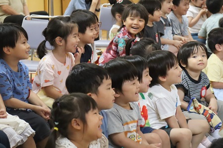 笑いがおこる場面もたくさんあり、