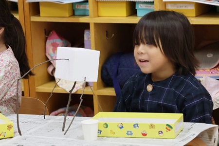 立方体が宙に浮くとみんな笑顔に！